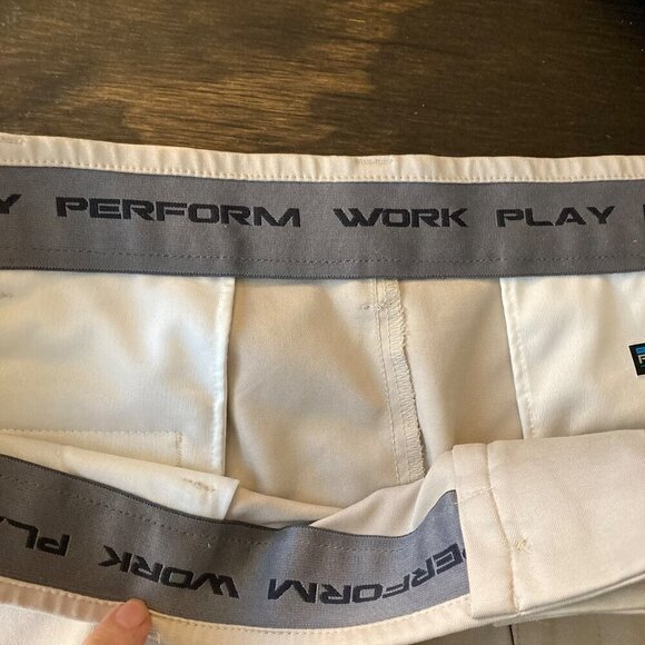 Mens Roundtree & Yorke Performance Shorts 9" Tan 42 - Picture 6 of 6